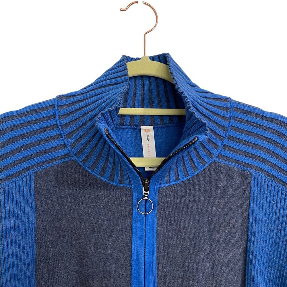 Daily Practice Blue Two Tone Crop Jacket Sz S - Picture 7 of 15